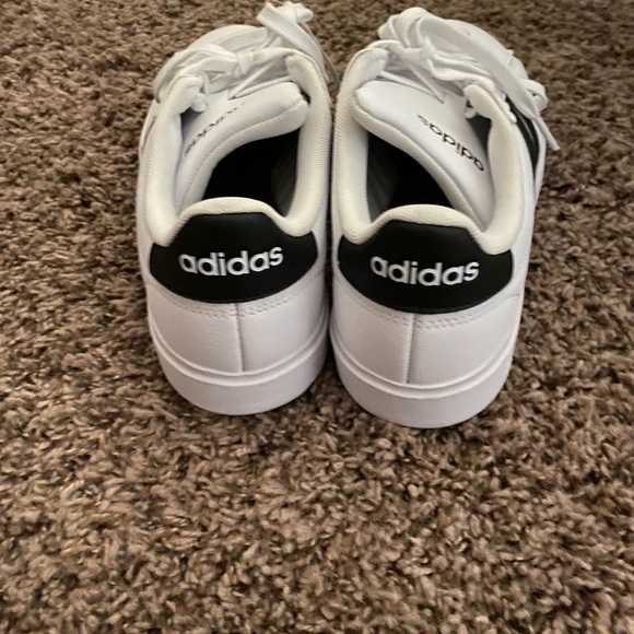 Adidas size 7.5 women’s shoes - Picture 2 of 6